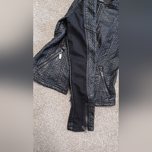 Blanc Noir Textured Faux Leather Jacket in Black - Picture 3 of 12